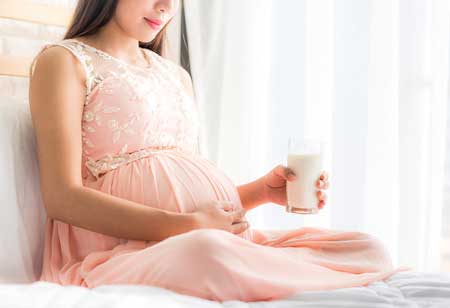 خوردن شیر در بارداری چه تاثیری بر جنین دارد